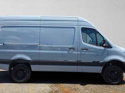 Used 2026 Mercedes-Benz Sprinter 2500 image 2
