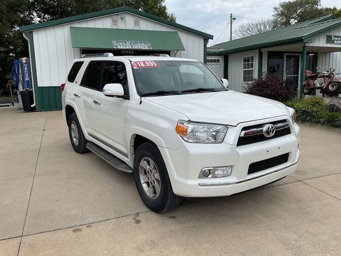 Used 2013 Toyota 4Runner SR5 RWD image 5