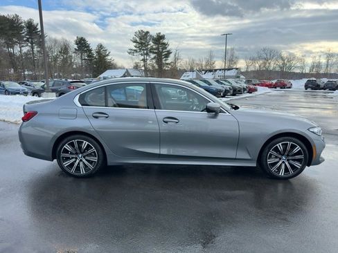 Used 2025 BMW 330i xDrive Sedan w/ Convenience Package image 4
