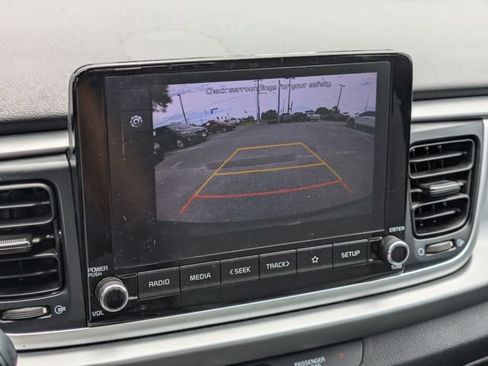 Used 2022 Kia Rio S FWD image 21