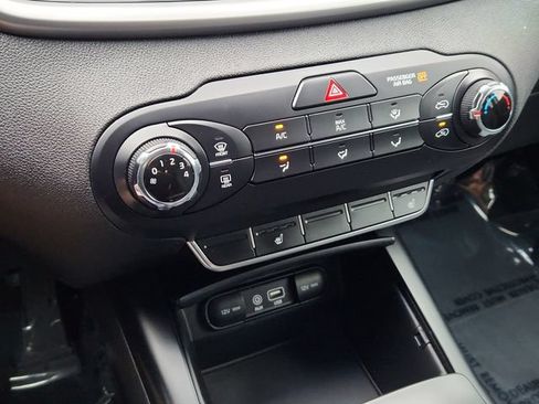Used 2016 Kia Sorento AWD w/ LX Convenience Package image 40