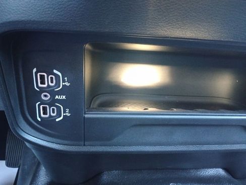 Used 2025 RAM 2500 Tradesman w/ Chrome Appearance Group AWD/4WD image 19