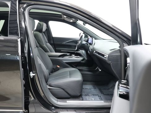 Used 2025 Cadillac Lyriq Sport image 94