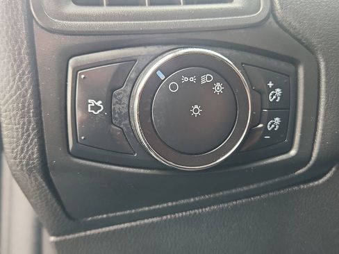 Used 2014 Ford Focus SE image 22