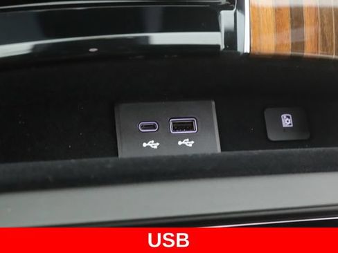 Used 2025 Cadillac Escalade ESV Sport Platinum AWD/4WD image 28