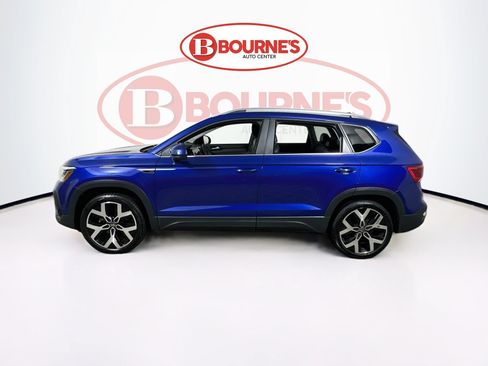 Used 2023 Volkswagen Taos SEL AWD/4WD image 9