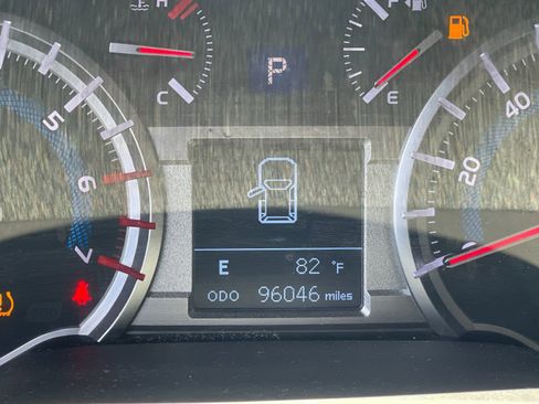 Used 2017 Toyota 4Runner Limited AWD/4WD image 31