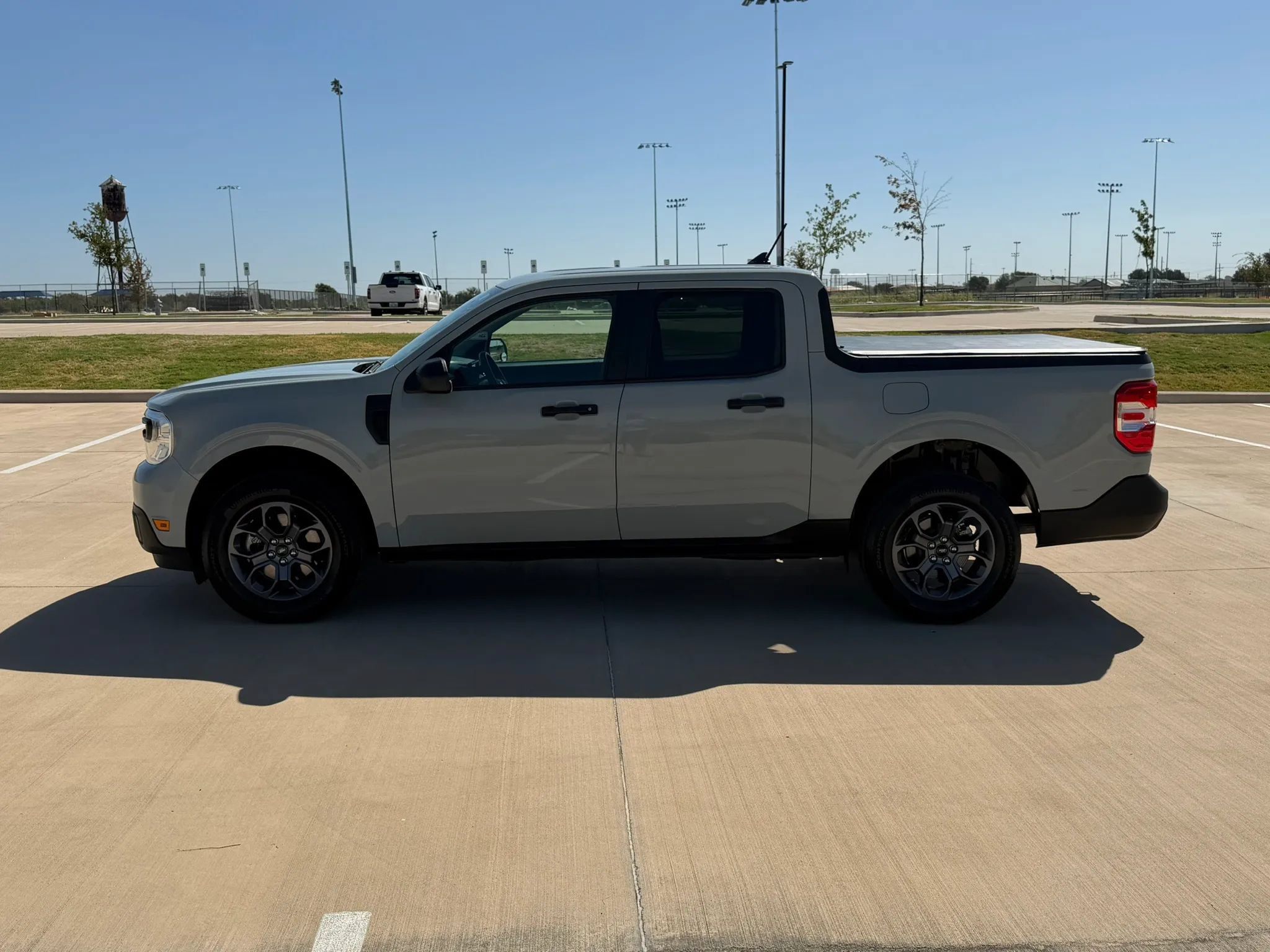 Used 2022 Ford Maverick XL FWD image 8