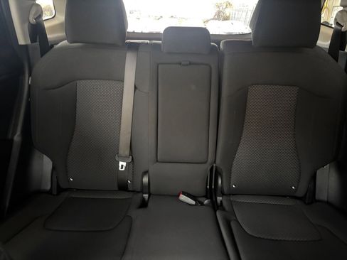 Used 2025 Kia Sportage LX image 37