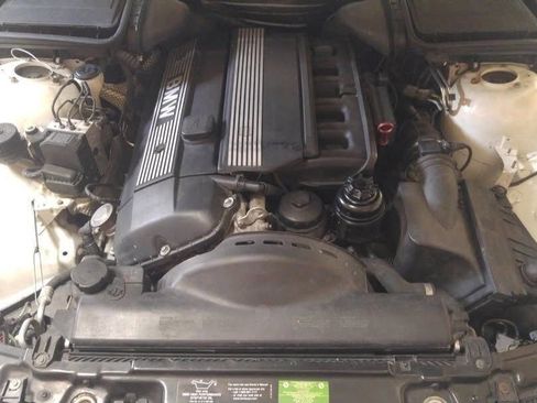 Used 2000 BMW 528i 528i 4dr Wagon image 8