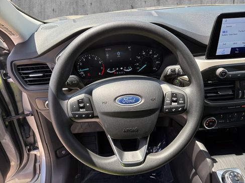 Certified 2021 Ford Escape SE w/ SE Sport Appearance Package FWD image 13