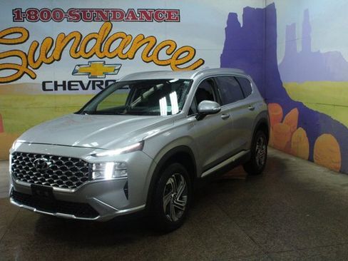 Used 2021 Hyundai Santa Fe SEL image 2