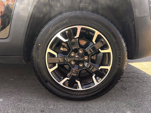 Used 2023 Jeep Renegade Latitude AWD/4WD image 35