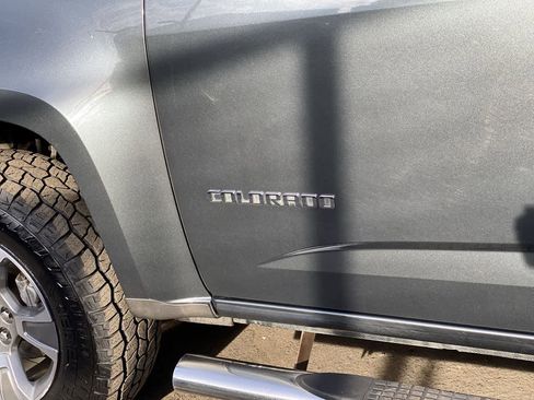 Used 2015 Chevrolet Colorado Z71 AWD/4WD image 10