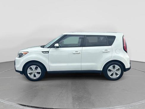 Used 2016 Kia Soul FWD image 2