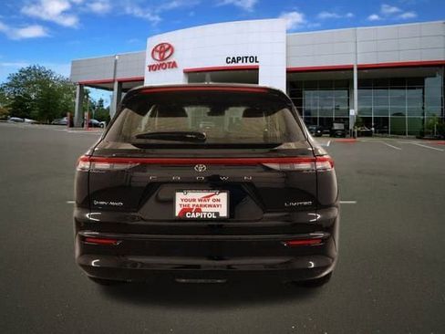 New 2026 Toyota Crown Signia image 3