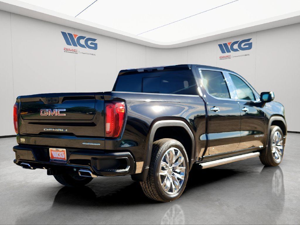 Used 2025 GMC Sierra 1500 Denali w/ Denali Reserve Package AWD/4WD image 4