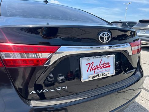 Used 2013 Toyota Avalon Limited w/ Technology Pkg FWD image 10