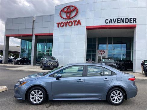 Certified 2025 Toyota Corolla LE FWD image 9