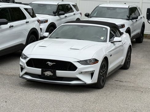 Used 2018 Ford Mustang GT Premium image 3