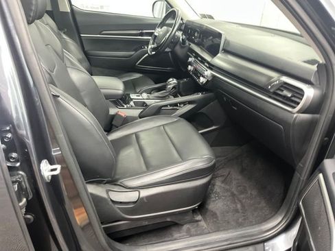 Certified 2023 Kia Telluride S w/ S Sunroof Package image 32