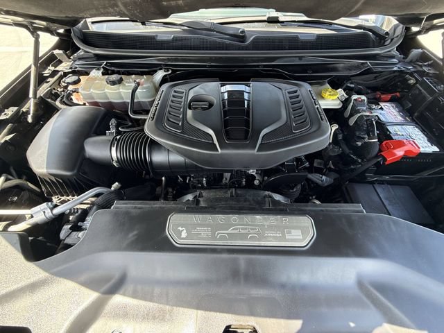 Used 2023 Jeep Wagoneer Series III w/ Preferred Equipment Group RWD image 28