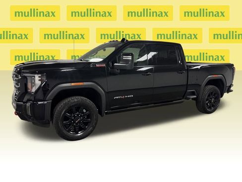 Used 2024 GMC Sierra 2500 AT4 w/ AT4 Premium Plus Package image 8