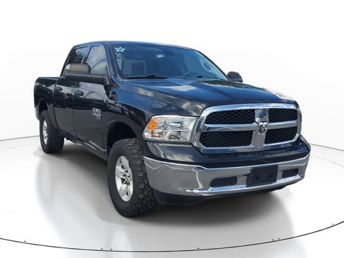 Used 2023 RAM 1500 Classic SLT w/ Trailer & Traction Group AWD/4WD image 2