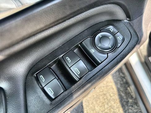 Used 2021 Chevrolet Equinox Premier AWD/4WD image 15