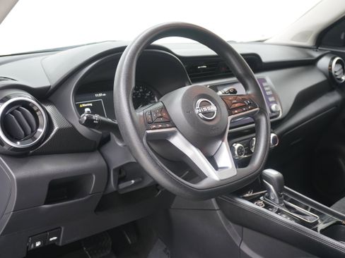 Used 2023 Nissan Kicks SV FWD image 10