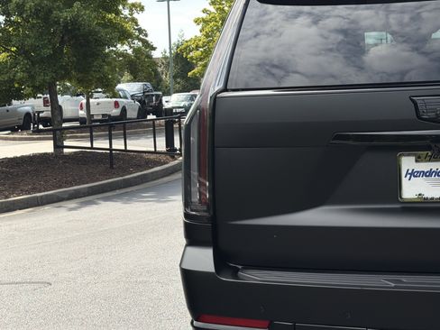 Used 2026 Cadillac Escalade Platinum Sport w/ LPO, ONYX Package AWD/4WD image 20