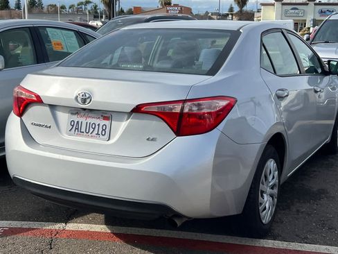 Used 2019 Toyota Corolla L image 2