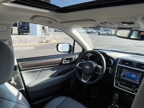 Used 2018 Subaru Outback 2.5i Limited image 15