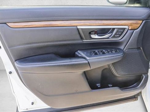 Used 2018 Honda CR-V Touring image 12