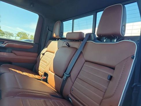 Certified 2024 GMC Sierra 2500 Denali Ultimate image 16