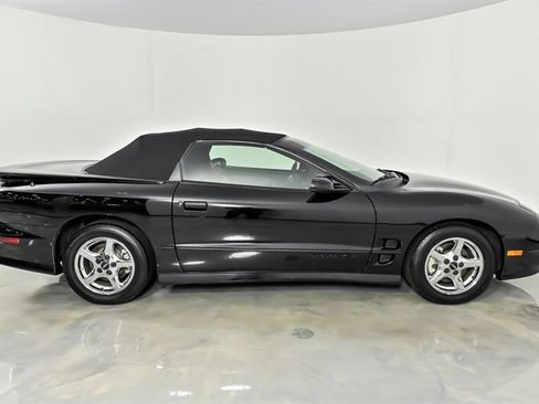 Used 2002 Pontiac Firebird Trans Am RWD image 29