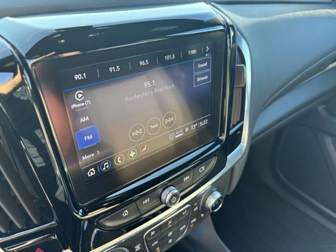Used 2023 Chevrolet Traverse LT FWD image 24