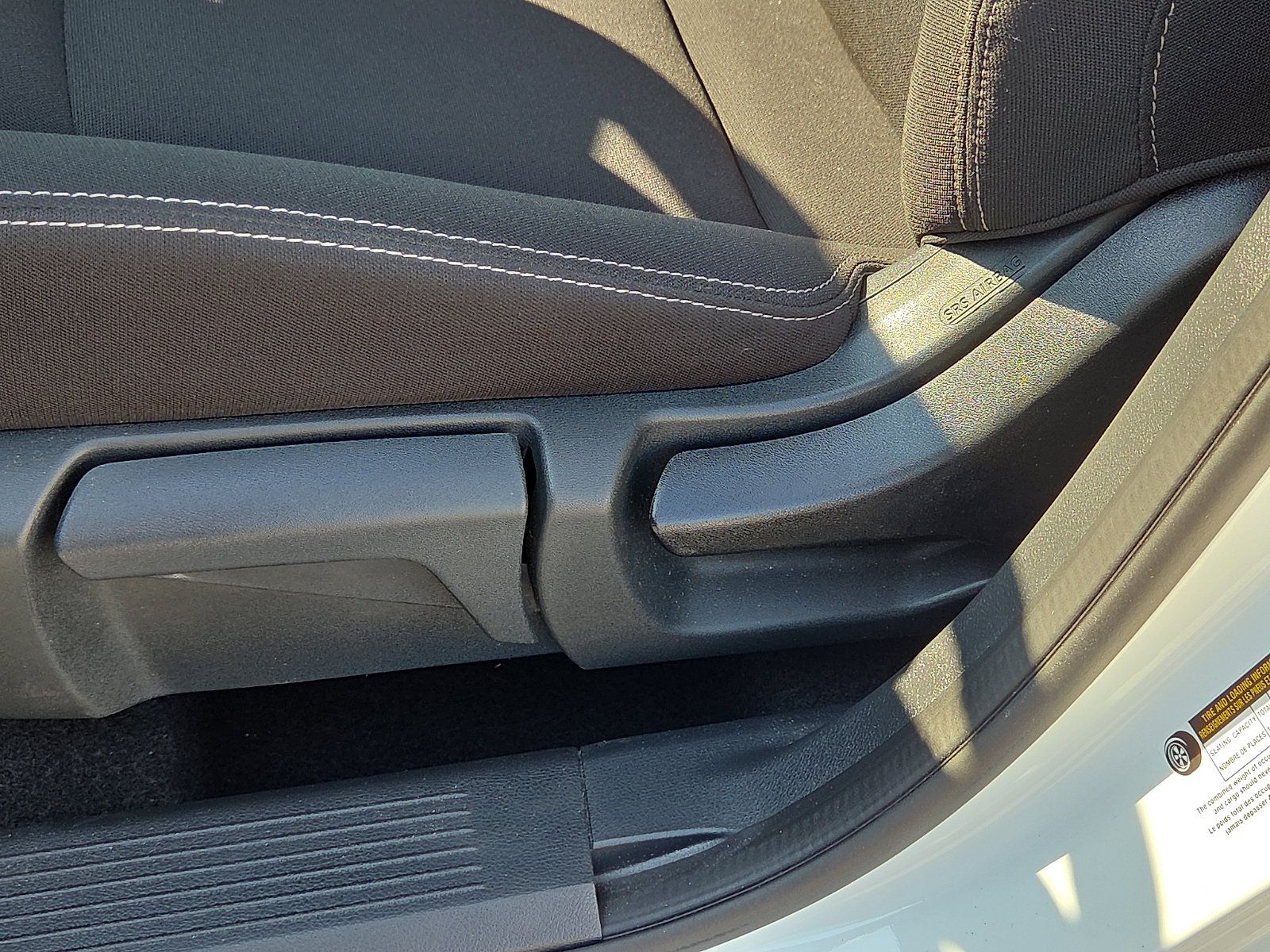 Used 2025 Nissan Rogue S AWD/4WD image 14
