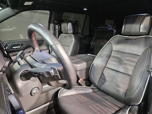 Used 2025 GMC Yukon AT4 Ultimate image 22