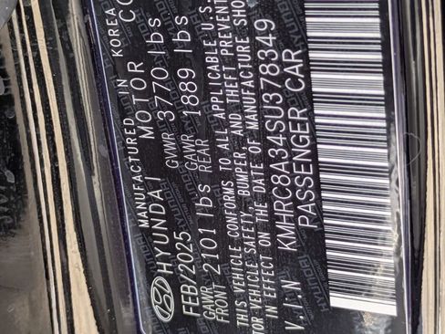 Used 2025 Hyundai Venue SEL FWD image 35