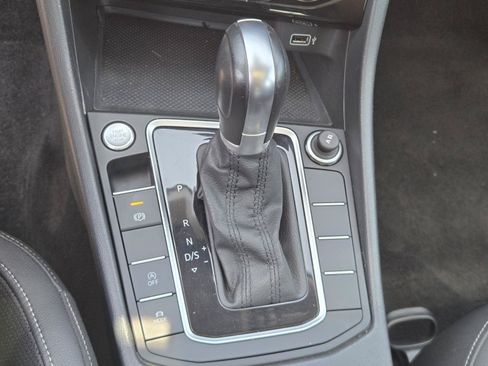 Used 2019 Volkswagen Jetta SEL Premium FWD image 14
