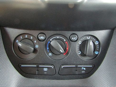 Used 2018 Ford Transit Connect XL image 31