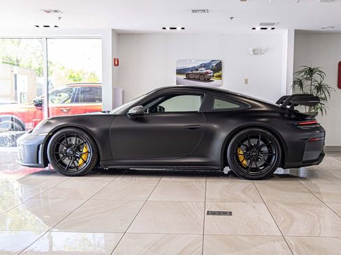 Used 2026 Porsche 911 GT3 w/ Weissach Package RWD image 7