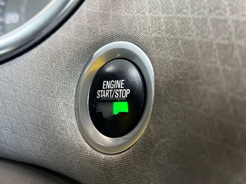 Used 2018 Chevrolet Malibu LT image 23