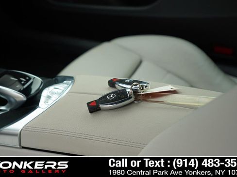 Used 2017 Mercedes-Benz C 300 4MATIC Cabriolet image 40