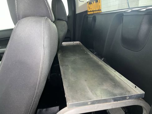 Used 2020 Chevrolet Colorado LT w/ Safety Package image 16