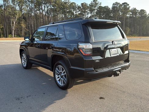 Used 2022 Toyota 4Runner TRD Sport w/ Technology Package image 6