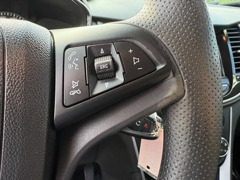 Used 2020 Chevrolet Trax LS w/ Tint and Cruise Package FWD image 22