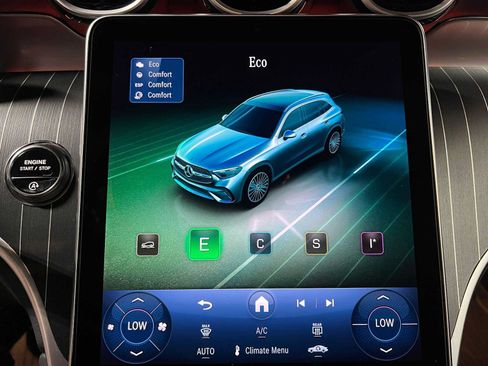 Certified 2026 Mercedes-Benz GLC 300 4MATIC image 43