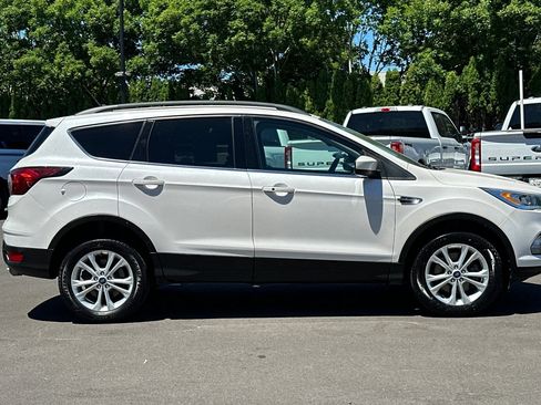 Used 2019 Ford Escape SEL AWD/4WD image 3